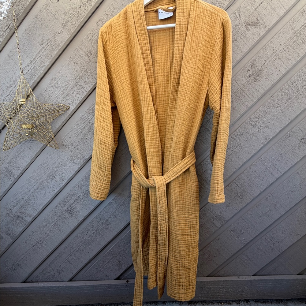 Parachute Golden Textured Robe